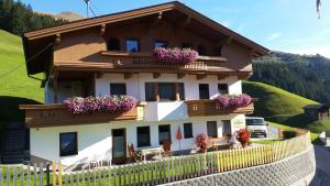 Budynek, w którym mieści się apartament