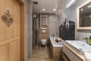 Koupelna v ubytování Apartament nad jeziorem, Czorsztyn - Kluszkowce