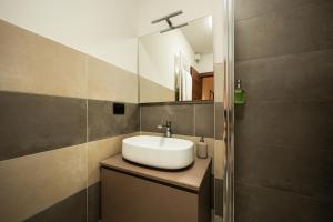 Ένα μπάνιο στο Domus Acaja +59 φωτογραφίες