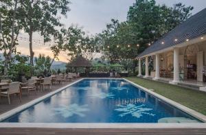 Πισίνα στο ή κοντά στο Plataran Borobudur