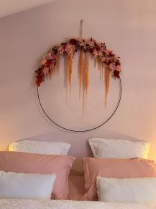 Postel nebo postele na pokoji v ubytování L'écrin du sancy