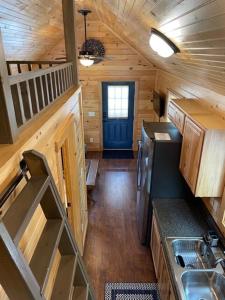 Afbeelding uit fotogalerij van The Cabin at Edelweiss in Brevard