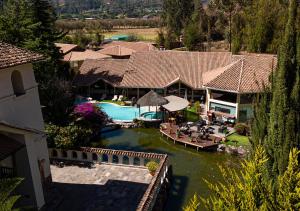 Bazén v ubytování Aranwa Sacred Valley Hotel & Wellness nebo v jeho okolí