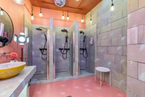 Koupelna v ubytování UrbanKey Studio Hostel - Vienna Landstrasse + 26 fotografií