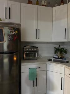 Kuchyň nebo kuchyňský kout v ubytování Oasis de comodidad Habitación individual o compartida + 18 fotografií