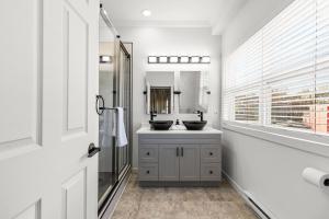 Kuchyň nebo kuchyňský kout v ubytování Duckworth 2 Kings Penthouse Harbour Vws + 20 fotografií