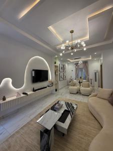 Μια τηλεόραση ή/και κέντρο ψυχαγωγίας στο Jade By Dorenzo Innovations