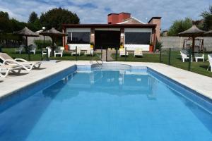 Bazén v ubytování Apartments Fazenda Solares nebo v jeho okolí