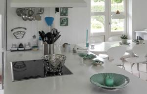 Køkken eller tekøkken på Nice Home In Slagelse With Wifi