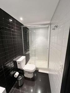 Koupelna v ubytování ibis Styles Montevideo Biarritz