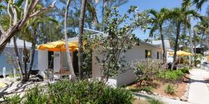 Το κτήριο όπου στεγάζεται  το ξενοδοχείο διαμερισμάτων