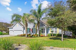 Zahrada ubytování Dream Beach Haven! Rambler, Heated Pool, Beachside