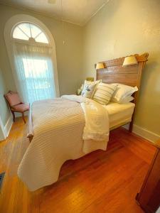 Gallery image of Historic Victorian Apartment in McGregor