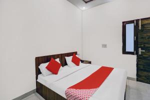 Postel nebo postele na pokoji v ubytování Hotel O Prince