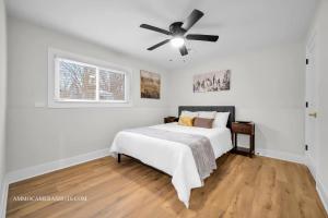 Ένα ή περισσότερα κρεβάτια σε δωμάτιο στο Chicago Gem! Centrally Located - proximity to O' Hare Airport
