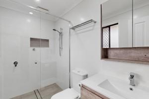 Koupelna v ubytování Springfield Family Home - 4 Bedroom with BBQ + 10 fotografií