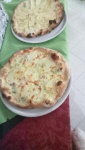 Đồ ăn tại/gần nhà khách