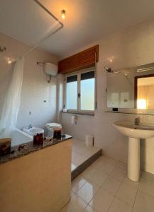 Phòng tắm tại Belvedere Locanda