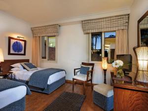 Postel nebo postele na pokoji v ubytování Mövenpick Resort Aswan + 244 fotografií