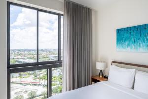 En eller flere senge i et værelse på Skyline Haven + 68 billeder