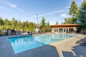 Bazén v ubytování Sunrise Resort Rentals nebo v jeho okolí