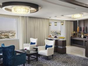 Χώρος καθιστικού στο Movenpick Hotel Qassim