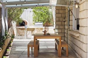 Μπαλκόνι ή βεράντα στο Limestone Lodge - Pool Spa Retreat