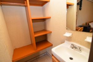 Koupelna v ubytování Downtown San Felipe Studio 2 Free WiFi and Cable TV