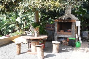 Gril dostupný pro hosty v penzionu