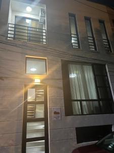 クタイシにあるHotel Kutaisi Globusの横灯 +57枚の写真