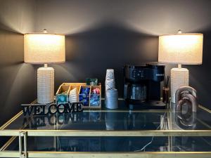 Η κουζίνα ή μικρή κουζίνα στο DTW Suites