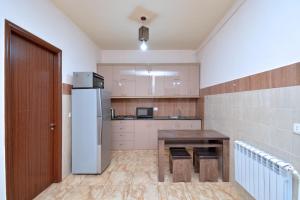 Køkken eller tekøkken på Nice and cozy apartment near Republic square