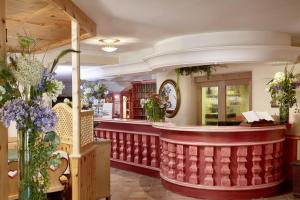 Vstupní hala nebo recepce v ubytování Wellnesshotel Mitterwirt + 35 fotografií