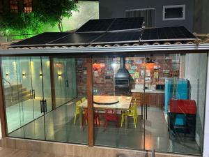 Χώρος καθιστικού στο Chalé de Dois