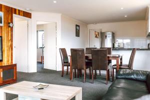 Η κουζίνα ή μικρή κουζίνα στο Relax @ 31 - Location Location!