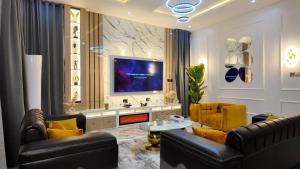 TV a/nebo společenská místnost v ubytování Home away from Home