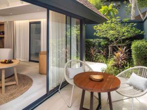 Zahrada ubytování Mercure Rayong Lomtalay Villas & Resort + 139 fotografií