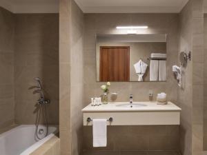 Koupelna v ubytování Shaden Resort