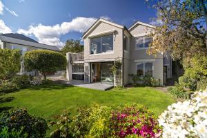 Zahrada ubytování Hilltop Horizon - Scenic stay on Queenstown Hill