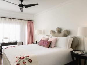 Ένα ή περισσότερα κρεβάτια σε δωμάτιο στο Casa Faena Miami Beach +72 φωτογραφίες