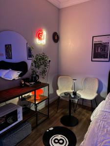 Postel nebo postele na pokoji v ubytování استديو عصري ومميز