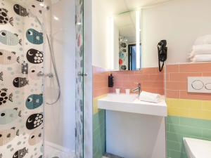 Koupelna v ubytování ibis Styles Thonon-les-Bains