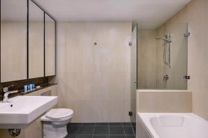 Koupelna v ubytování Meriton Suites Pitt Street, Sydney