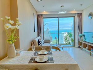 Χώρος καθιστικού στο The Sóng Apartment 5 Stars Vung Tau - Căn Hộ Du Lịch Biển Vũng Tàu