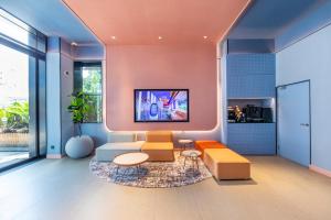 Η κουζίνα ή μικρή κουζίνα στο Hanting Hotel Shanghai Taopu New Village Subway Station