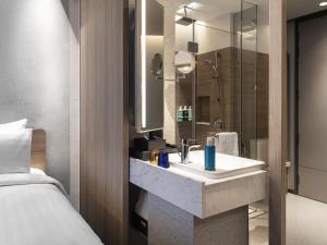 Ένα μπάνιο στο Novotel Bangkok Future Park Rangsit +94 φωτογραφίες