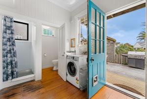 Φωτογραφία από το άλμπουμ του Cabbage Tree Cottage σε Papamoa