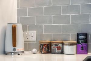 Gallery image of Coastal Comfort in Golden Bay in Secret Harbour