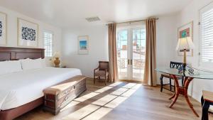 Ένα ή περισσότερα κρεβάτια σε δωμάτιο στο SV108 1 Bedroom Spa Villa w Incredible Views