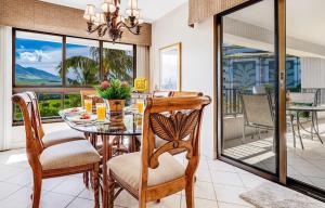 Ảnh trong thư viện ảnh của Kaanapali Alii 1 Bedroom Garden-Mountain View ở Hyatt Regency Maui Hotel Heliport